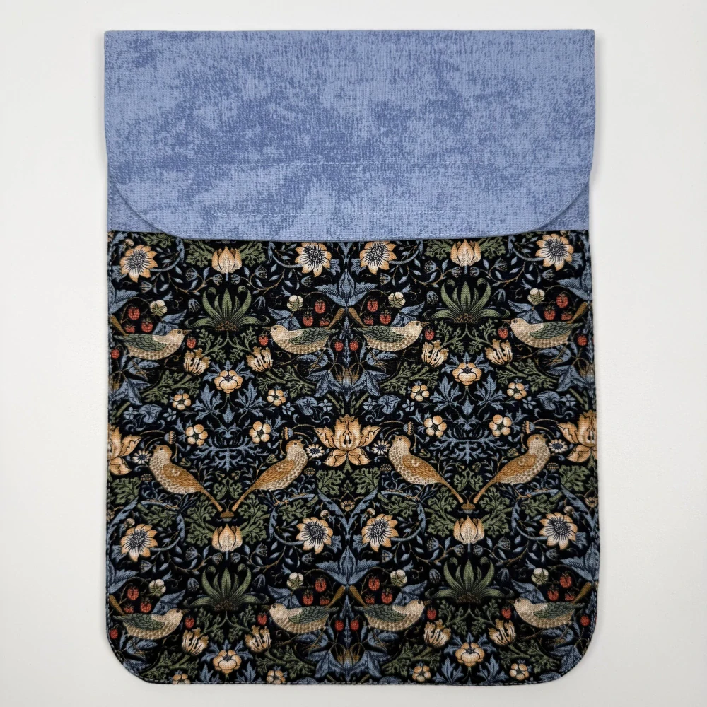 Pouzdro na tablet - ptáčci modrá (bavlna William Morris) II.