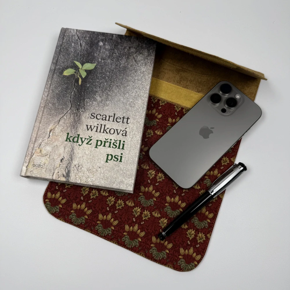 Pouzdro na tablet - květiny na červené II. (William Morris)