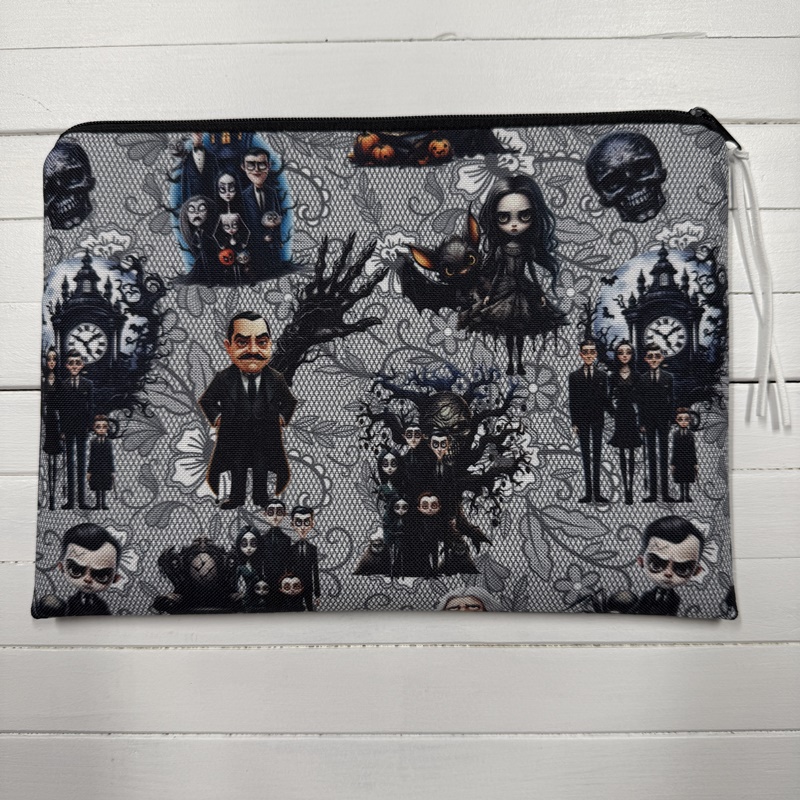 Kapsička XL - Addams Family