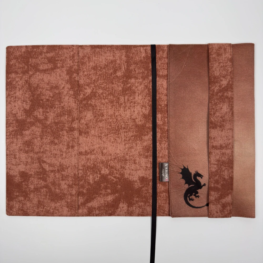 Nastavitelný obal na knihu – Dragon Book hnědo-oranžový, velikost L