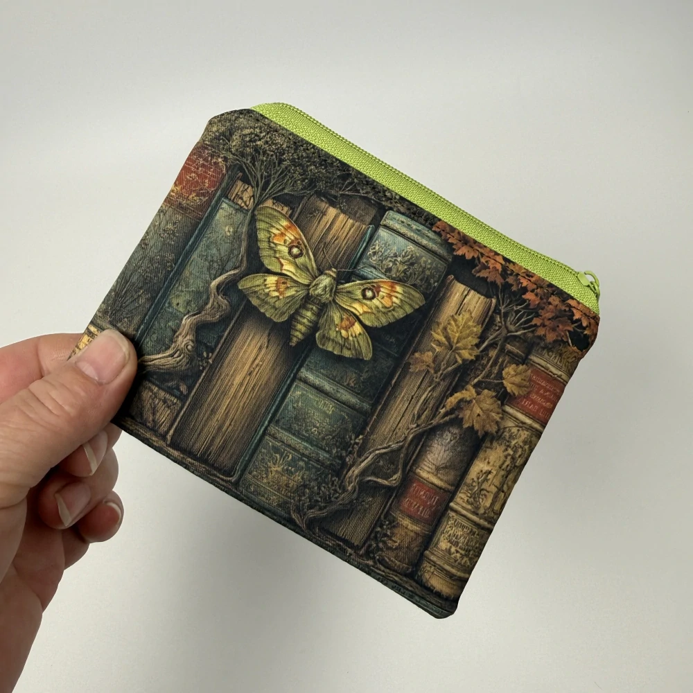  Látková kapsička – Knižní můra, 13 × 10 cm