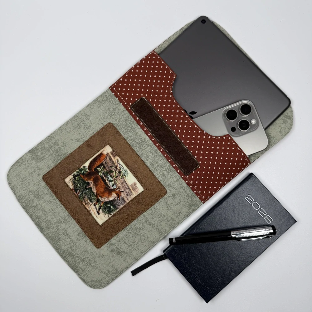 Pouzdro na tablet - Aplikace s liškou v koženkovém rámečku