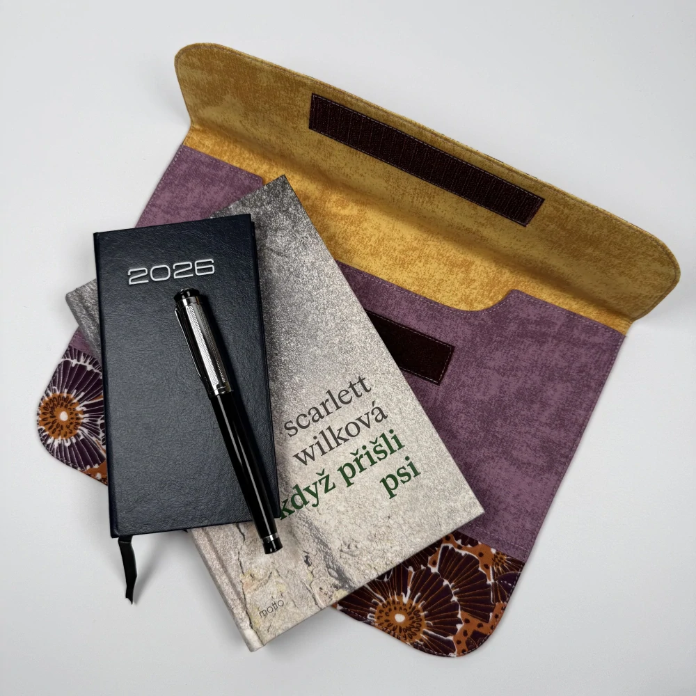Pouzdro na tablet - Květy do fialova