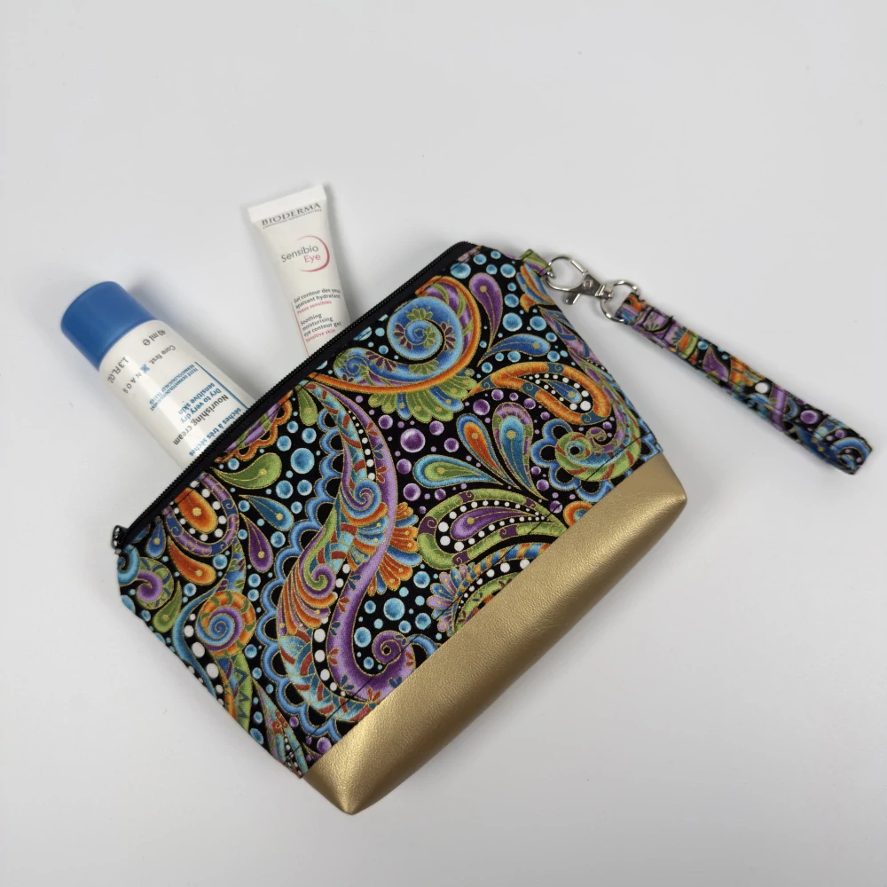 Kosmetická taštička paisley multicolor - menší