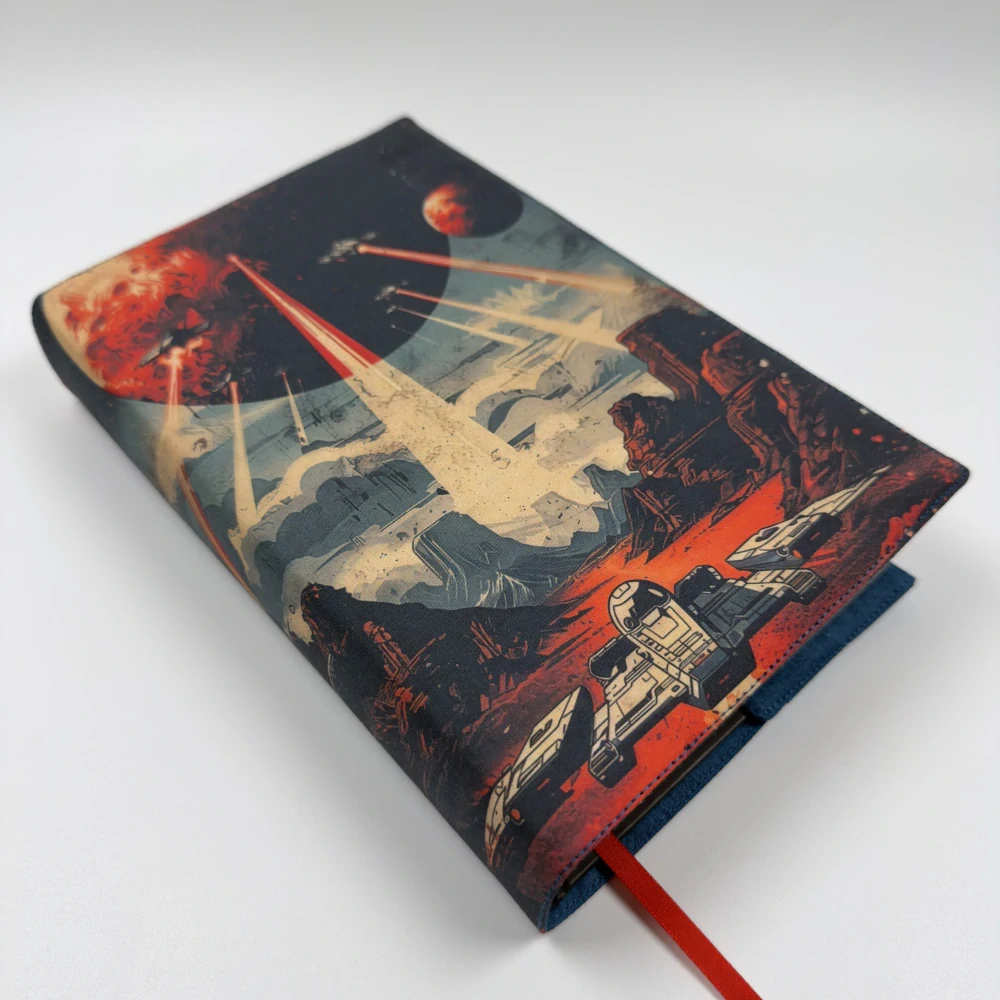 Látkový obal na knihu – Retro sci-fi: vesmírná bitva, velikost L