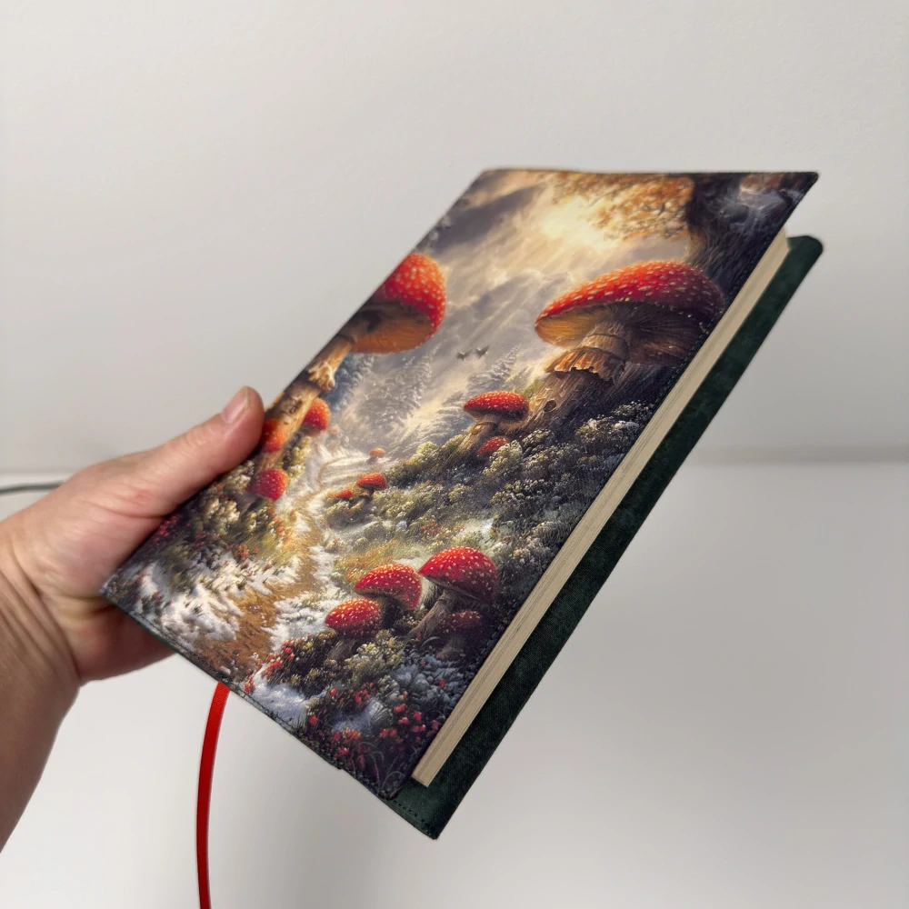 Muchomůrková vesnička – fantasy obal na knihu, velikost L