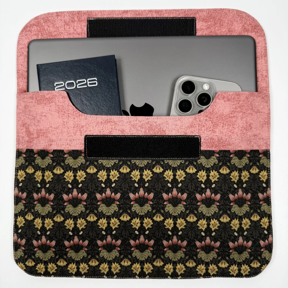 Pouzdro na tablet - květiny na tmavě šedé (bavlna William Morris)