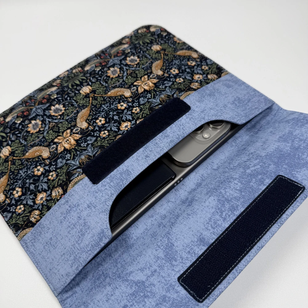 Pouzdro na tablet - ptáčci modrá (bavlna William Morris)