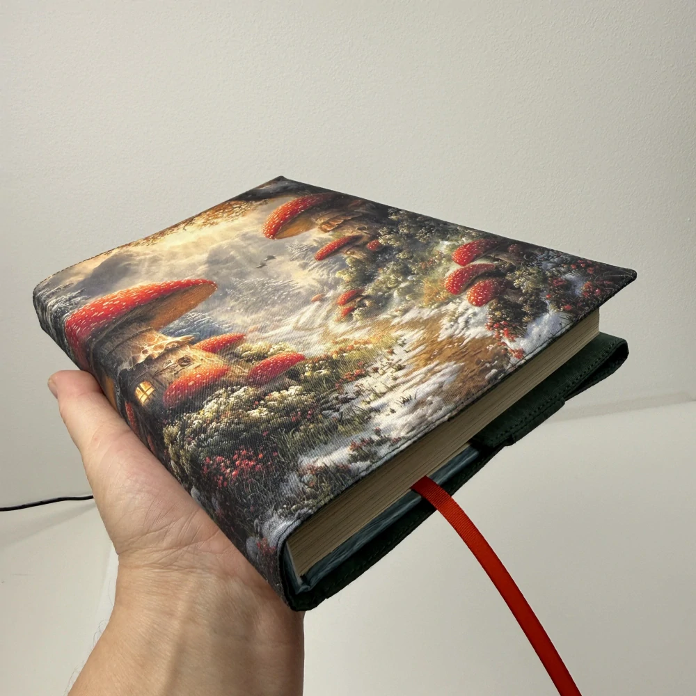 Muchomůrková vesnička – fantasy obal na knihu, velikost L