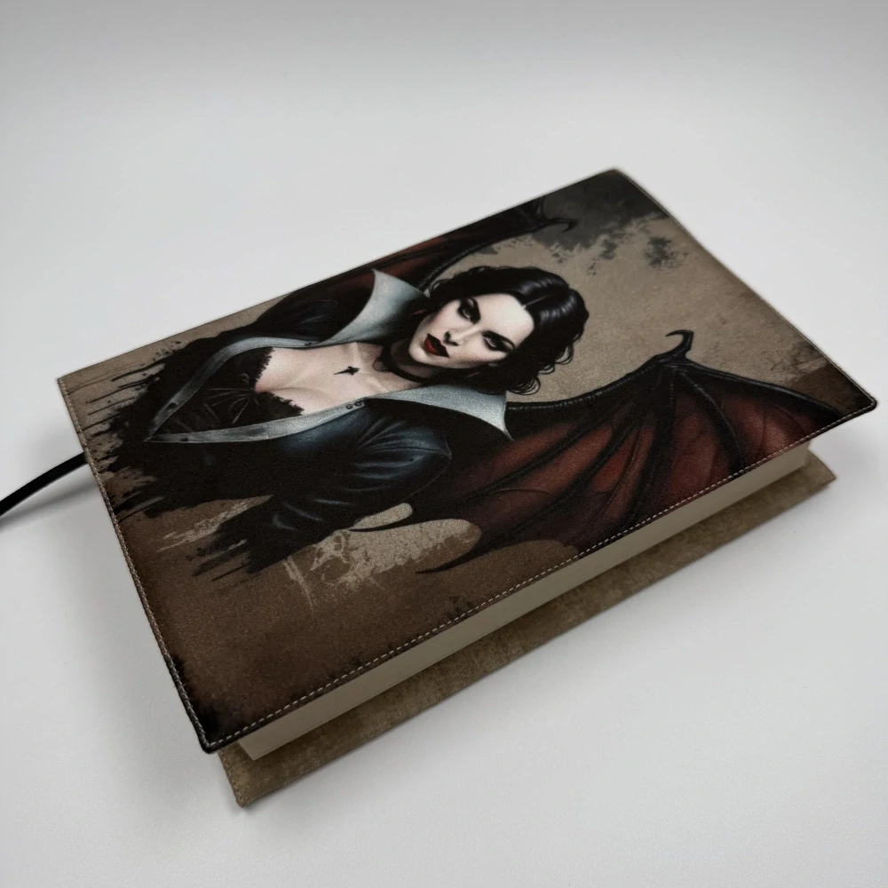 Nastavitelný obal na knihu – vampýra s křídly, světle hnědá doplňková látka, velikost L