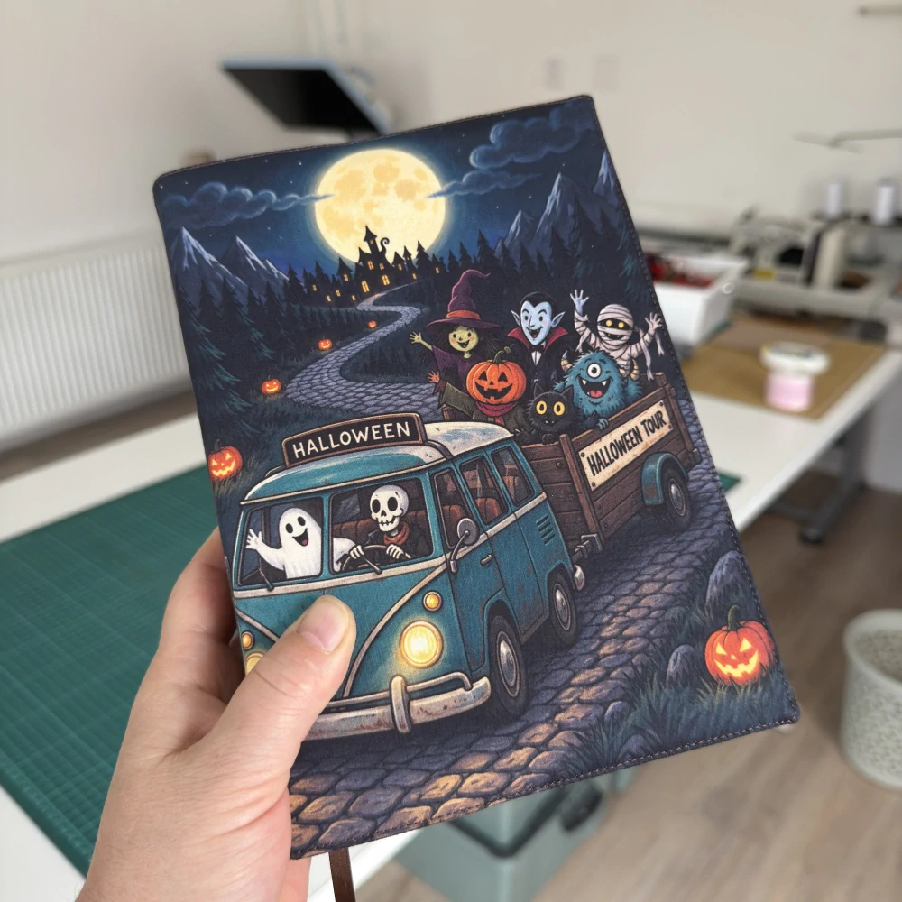 Halloweenský výlet – obal na knihu, velikost M plus