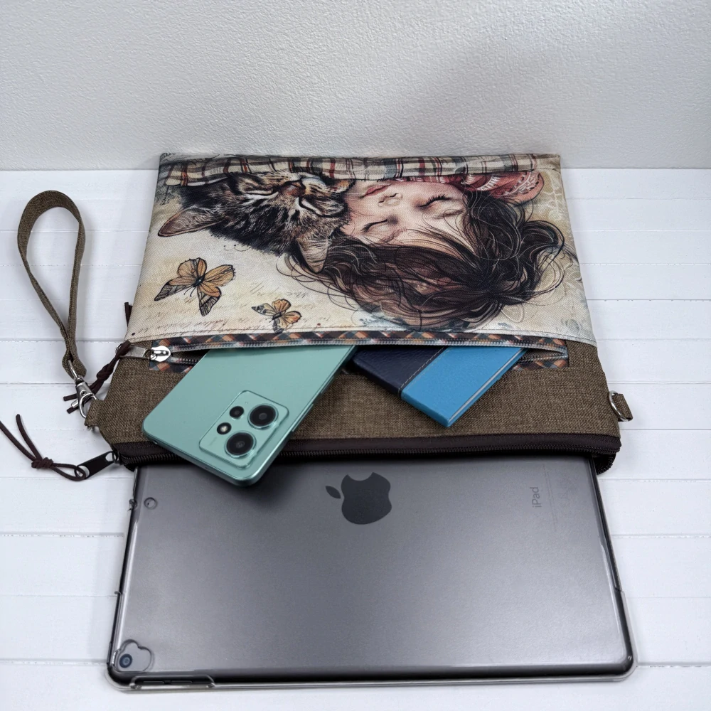 Pouzdro na tablet - Dívka s kočičkou 