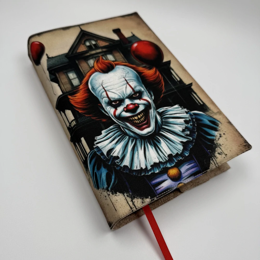  Nastavitelný obal na knihu – hororový klaun Pennywise, světlá hnědá doplňková látka, velikost L